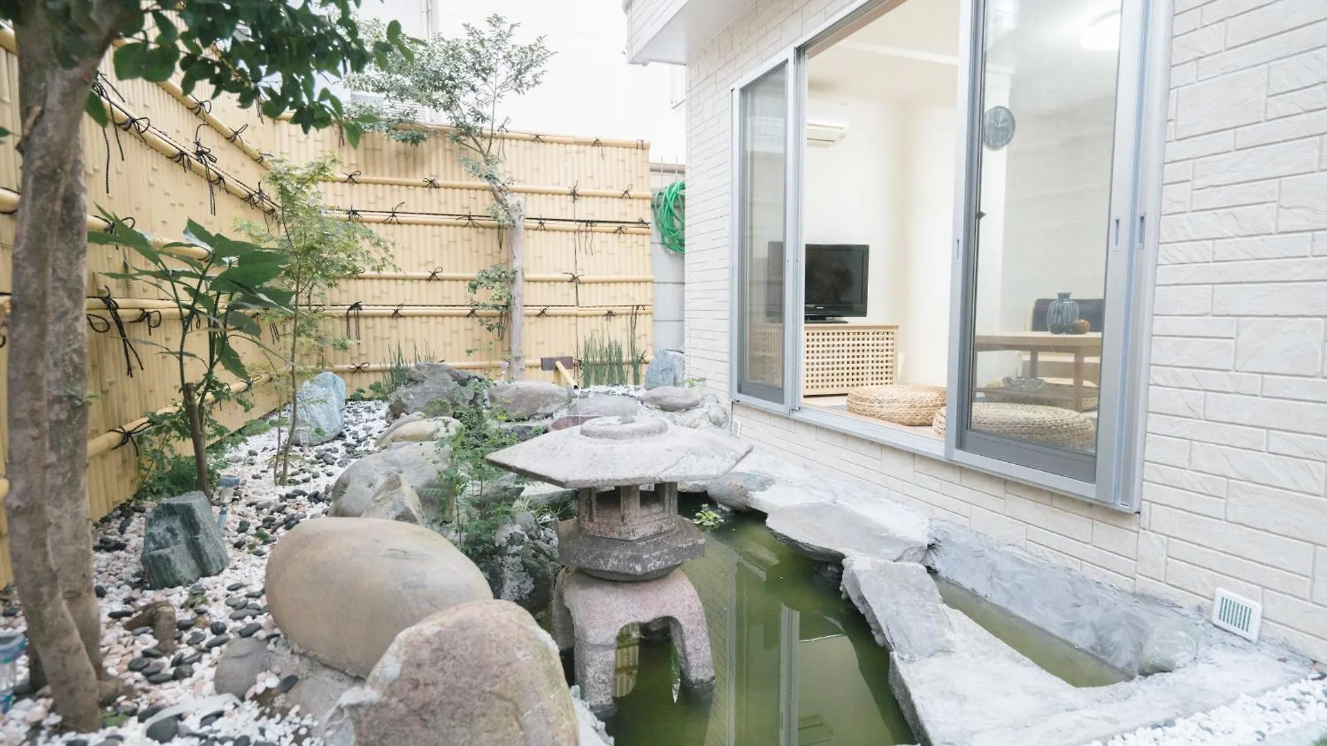 River Temple Villa Tokyo